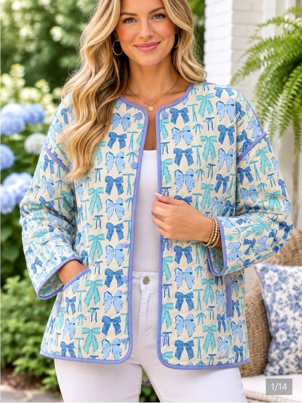 Entro Women's Quilted Jacket in Blue and Cream Bow Print size L Large NWT
